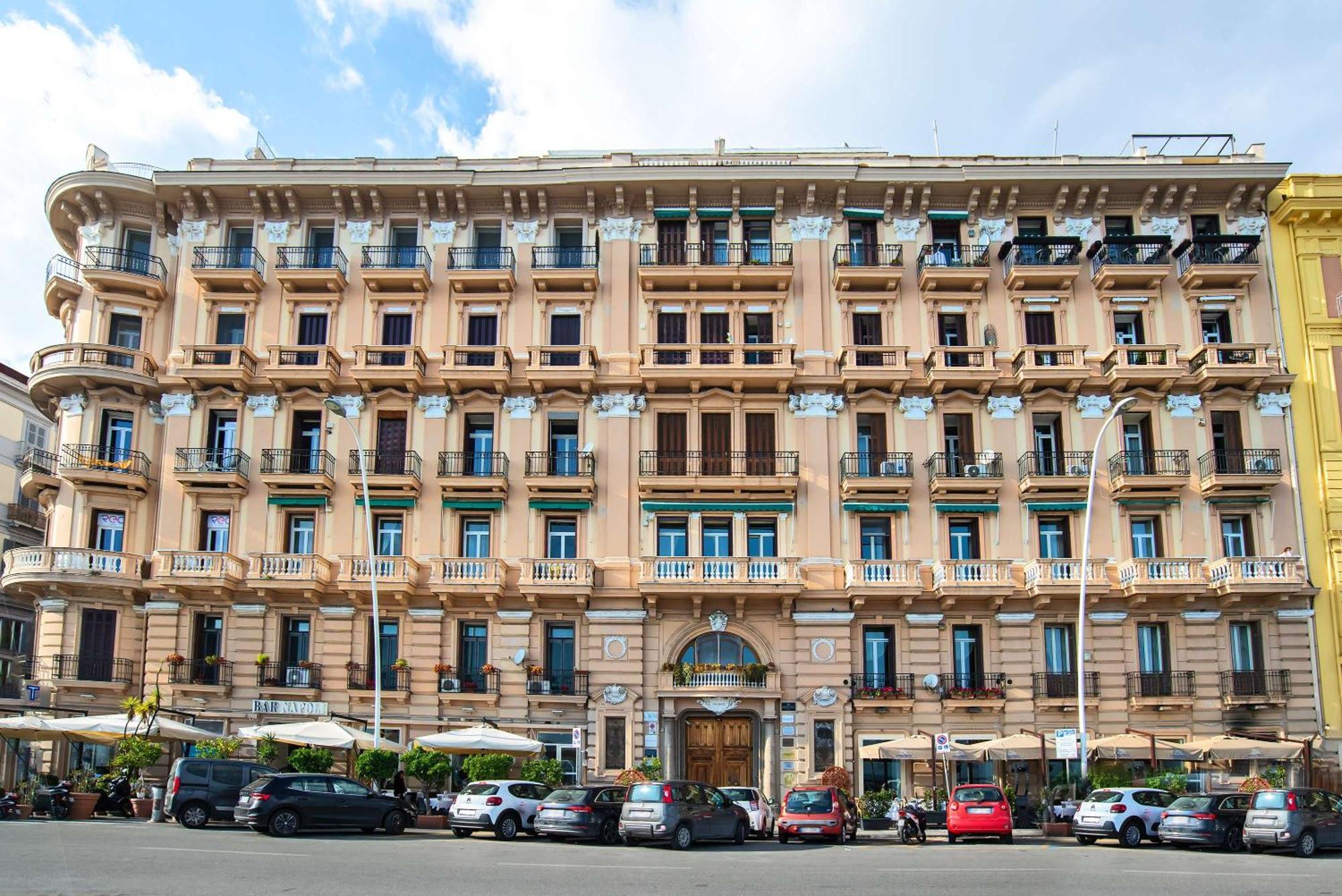 Gram Suites Napoli Eksteriør bilde